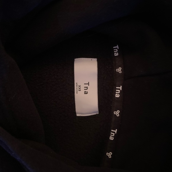 Cropped Aritzia hoodie - Picture 3 of 3